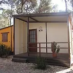 פארק נופש Village