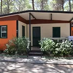 פארק נופש Village 3*