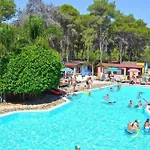 Prázdninový areál Village 3*